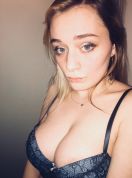 Camilla(27) - Independent