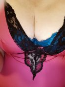 Sexslut tilbyder gangbangs, herrefroster, lige på, sandwich (dp anal) og efter tur  i Århus og omegn