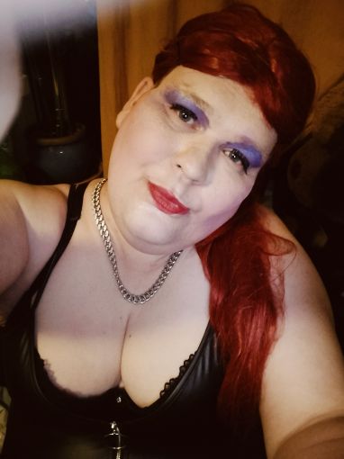 Sexslut tilbyder gangbangs, herrefroster, lige på, sandwich (dp anal) og efter tur  i Århus og omegn GRATIS